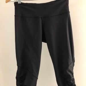 Lululemon black leggings with back pocket size 2